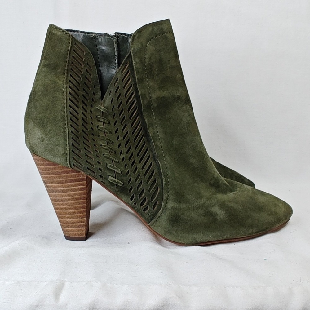 Vince Camuto Rotiena Ankle Boots Olive Green Suede Perforated Black Heel 9M - Picture 5 of 9